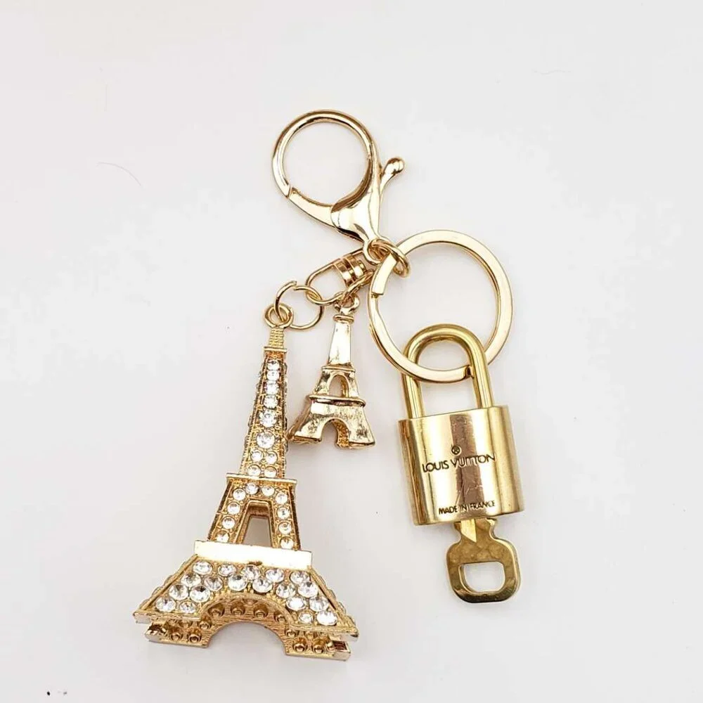 Louis Vuitton Gold Lock 🔒 Authentic LV Key + Unbranded Eiffel Tower Bag Charm - Picture 2 of 7